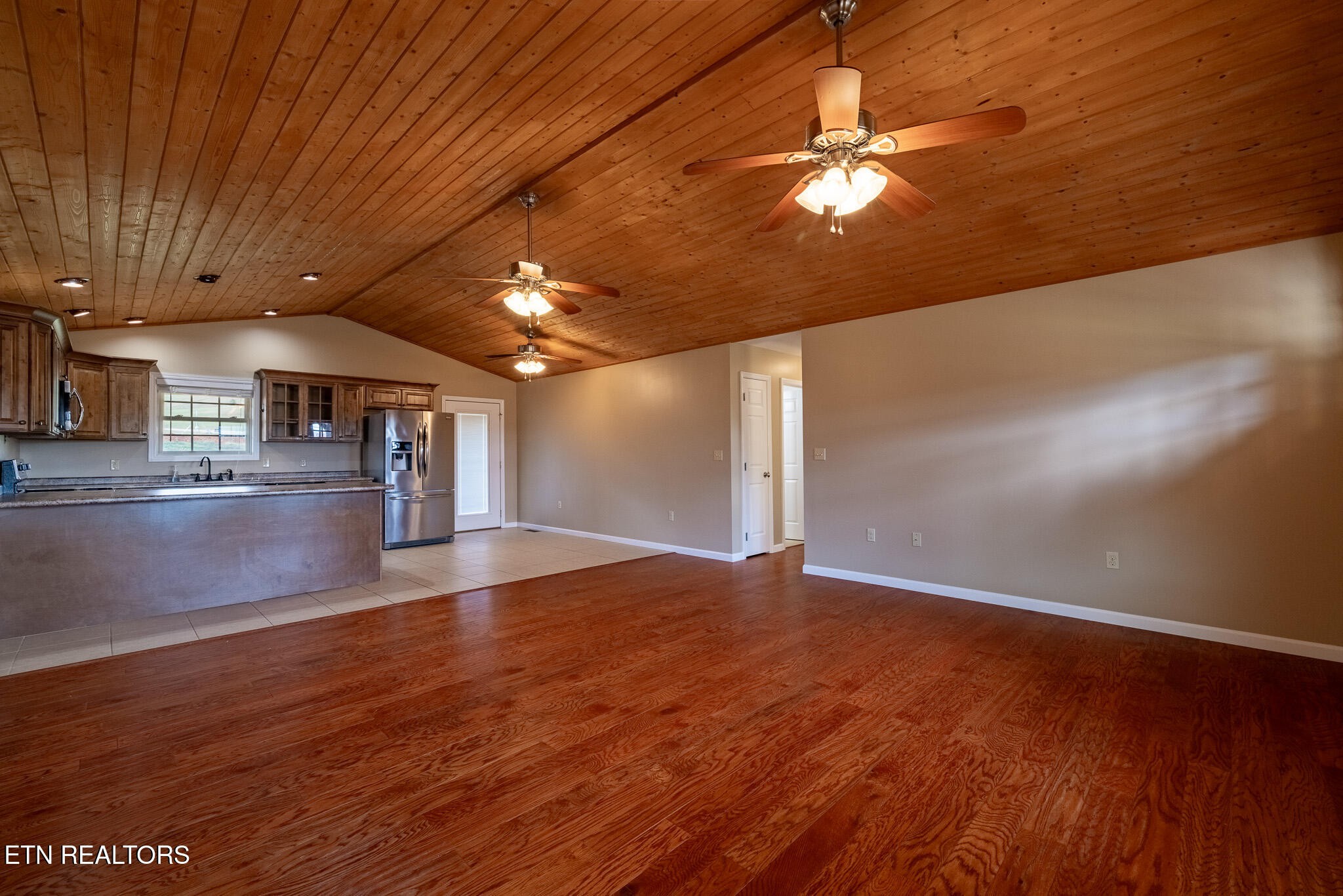 140 Washita Rutledge, TN 37861 - Photo 8 of 38 a view of a livingroom with a kitchen counter tops and a fireplace