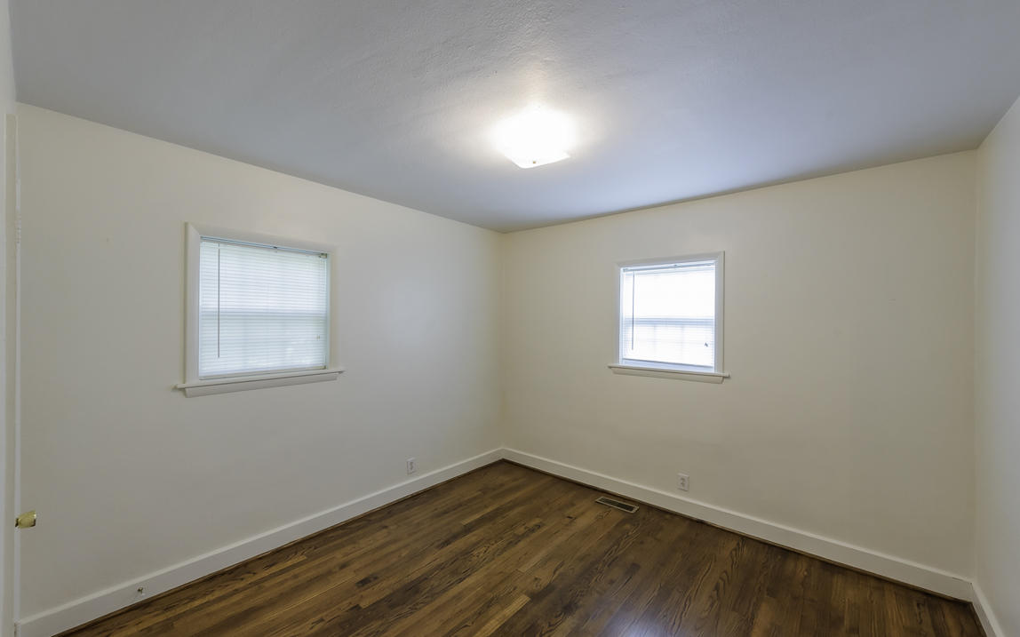 400 Ridgeway Drive Chattanooga, TN 37415 - Photo 13 of 19 DSC_2852