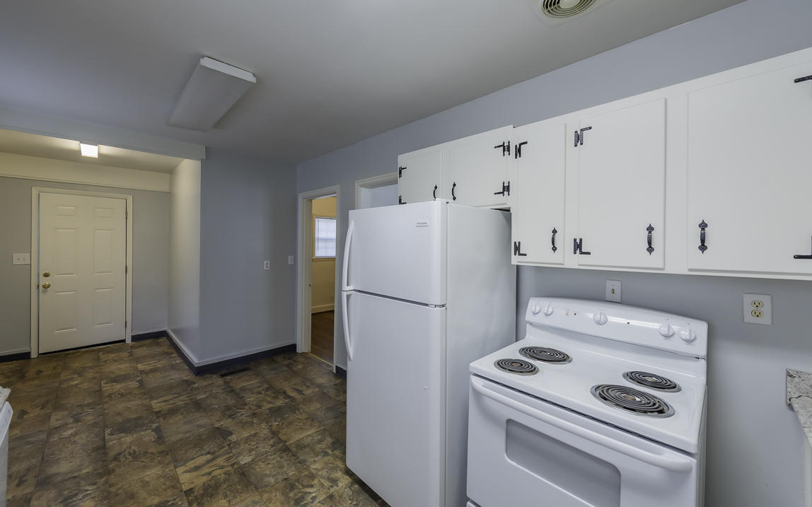 400 Ridgeway Drive Chattanooga, TN 37415 - Photo 10 of 19 DSC_2882