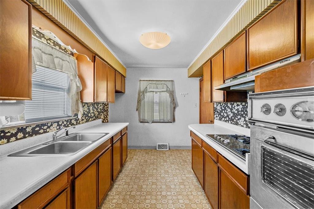 1224 Silver Lane McKees Rocks, PA 15136 - Photo 13 of 25 Gallery Image 13