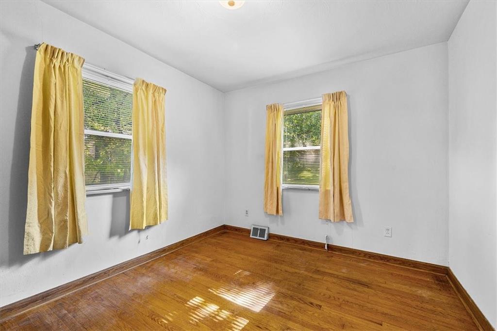 1224 Silver Lane McKees Rocks, PA 15136 - Photo 17 of 25 Gallery Image 17