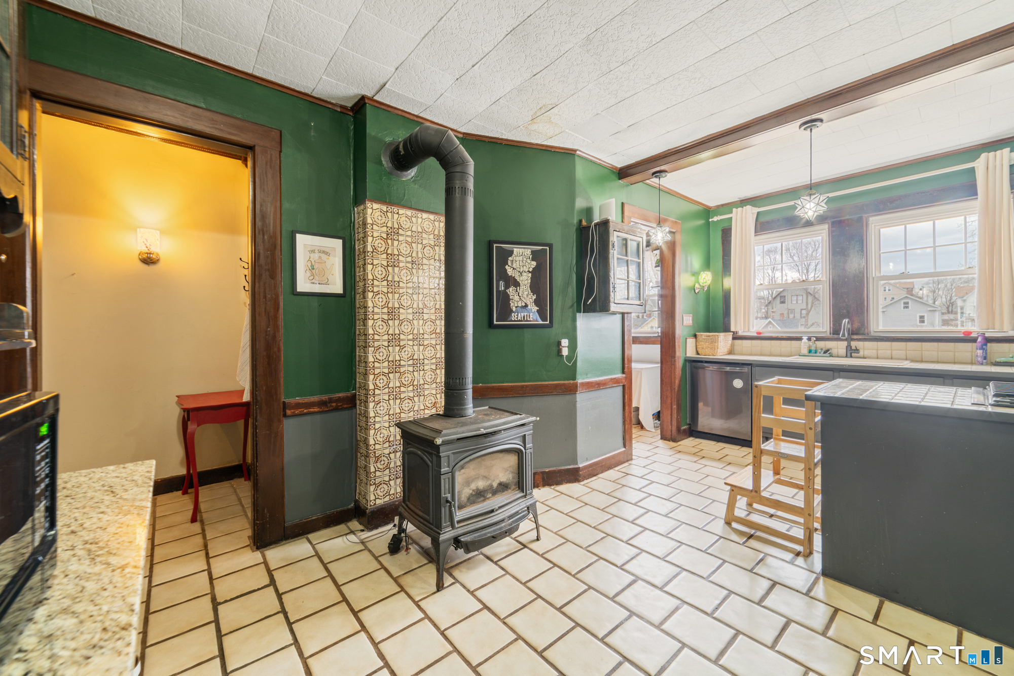 4 Washington Heights Meriden, CT 06451 - Photo 15 of 42