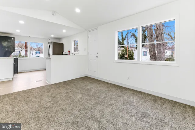 $75,000 | 6 Marathon Drive, Mantua, NJ 08051