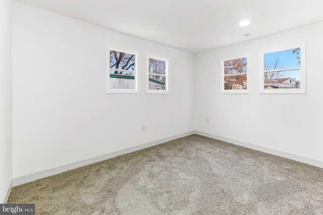 $75,000 | 6 Marathon Drive, Mantua, NJ 08051