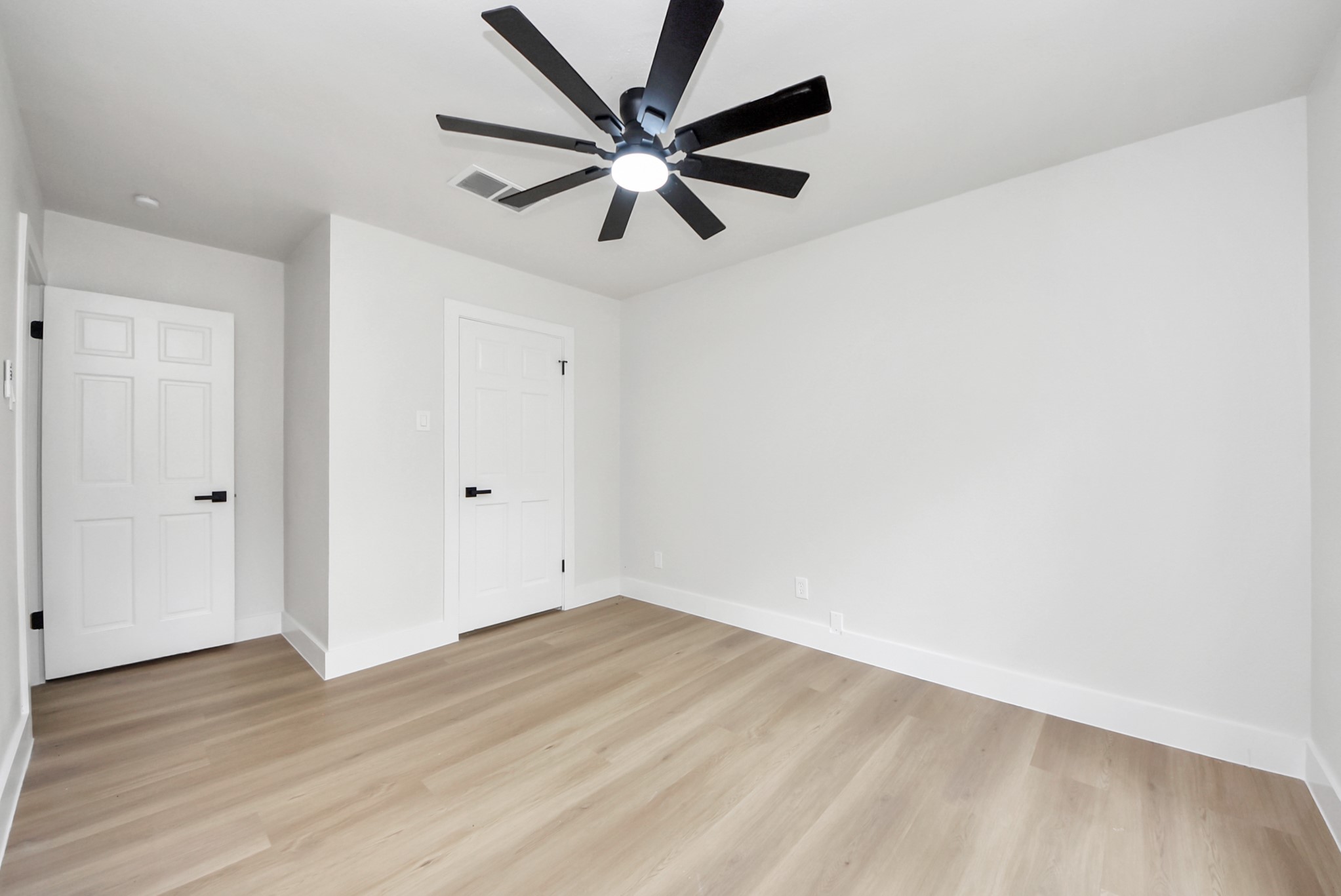26206 Maplewood Drive Spring, TX 77386 - Photo 29 of 47 wooden floor in an empty room