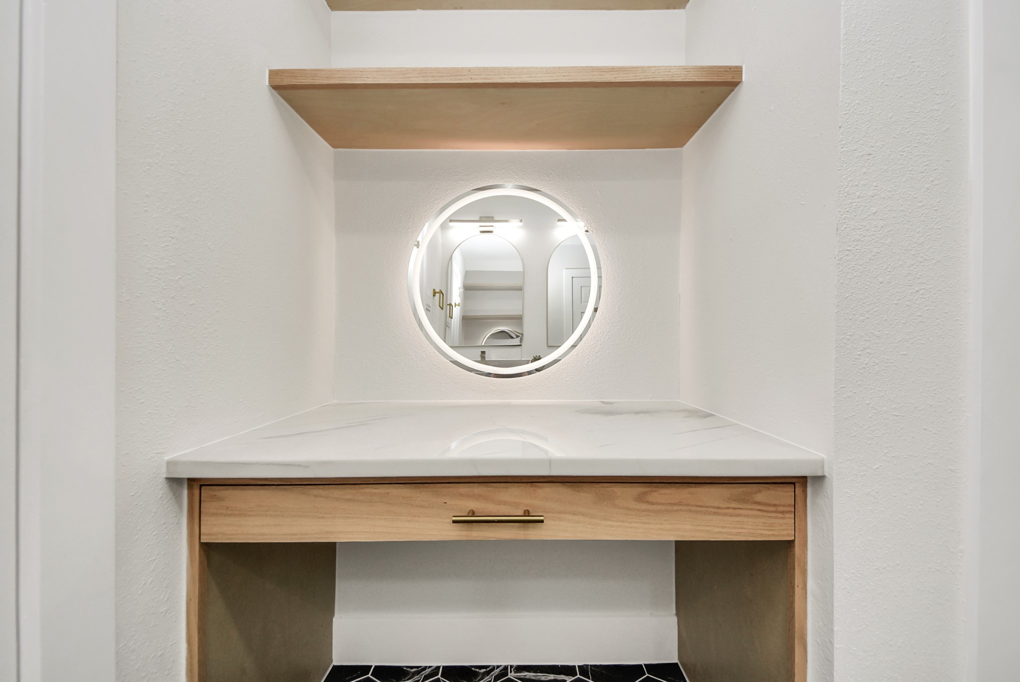 26206 Maplewood Drive Spring, TX 77386 - Photo 41 of 47 a close view of washer dryer sitting in a kitchen