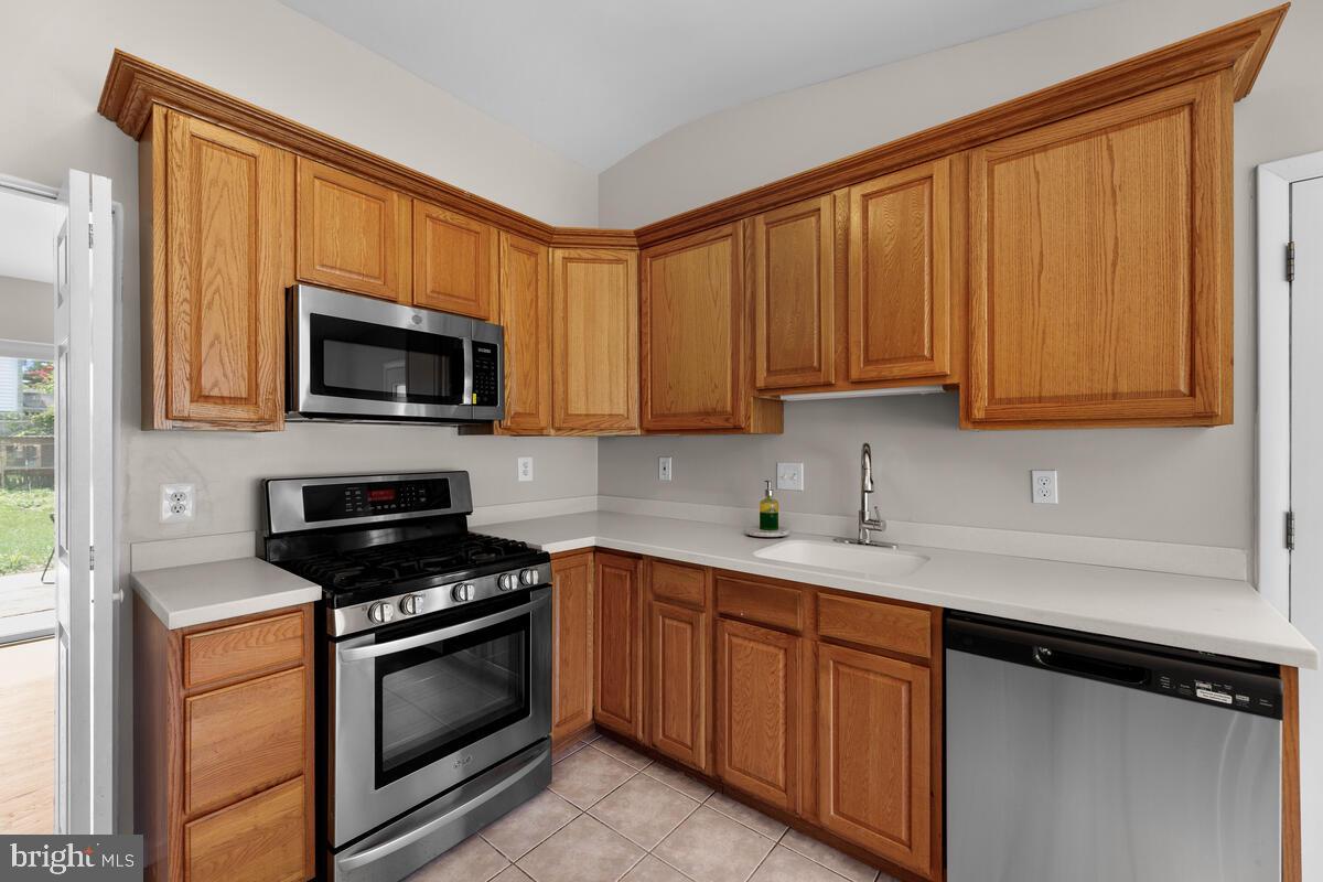 2826 Vixen Lane Silver Spring, MD 20906 - Photo 12 of 41 Gallery Image 12
