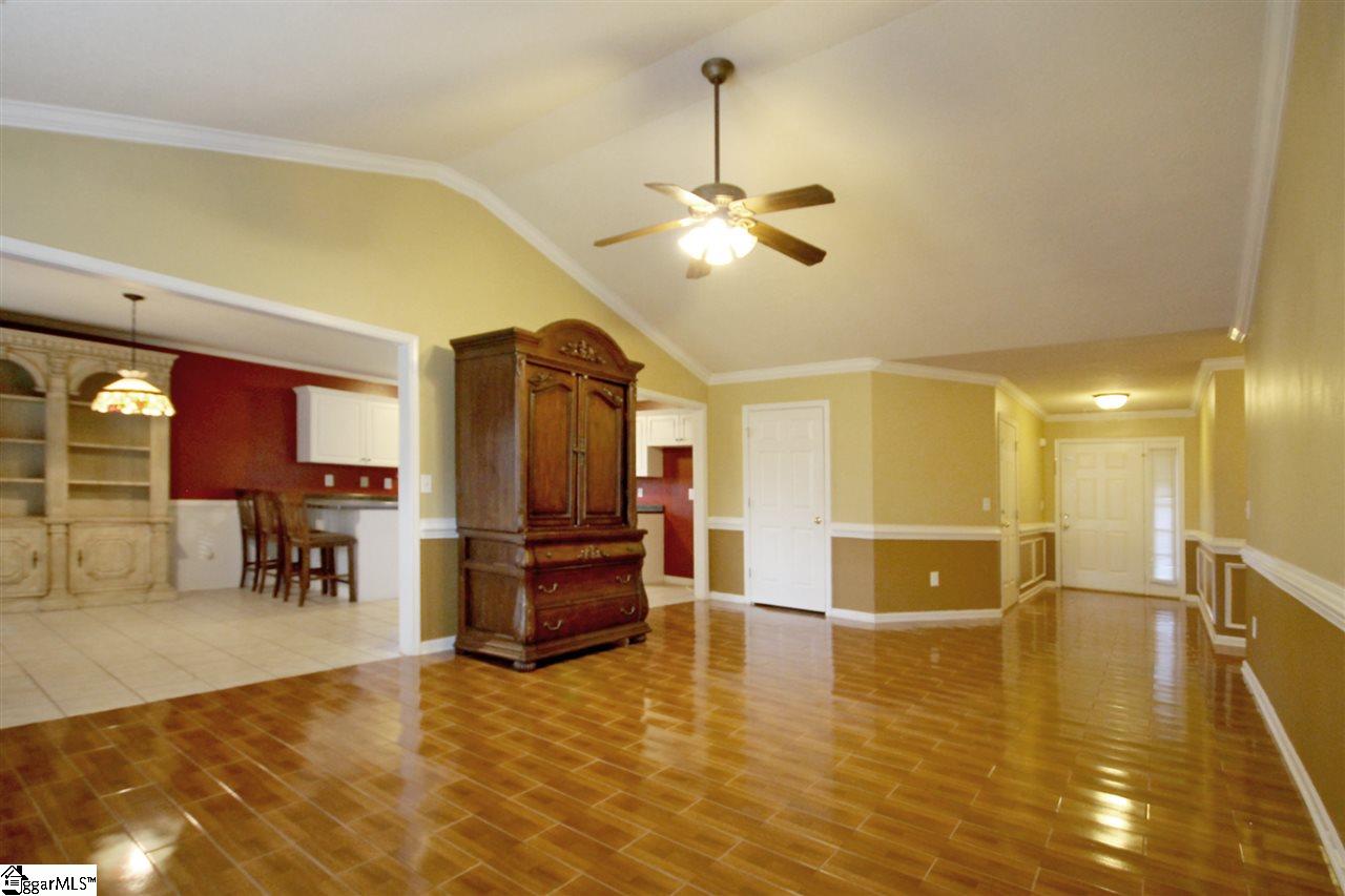 105 Bulls Road Taylors, SC 29687 - Photo 3 of 36