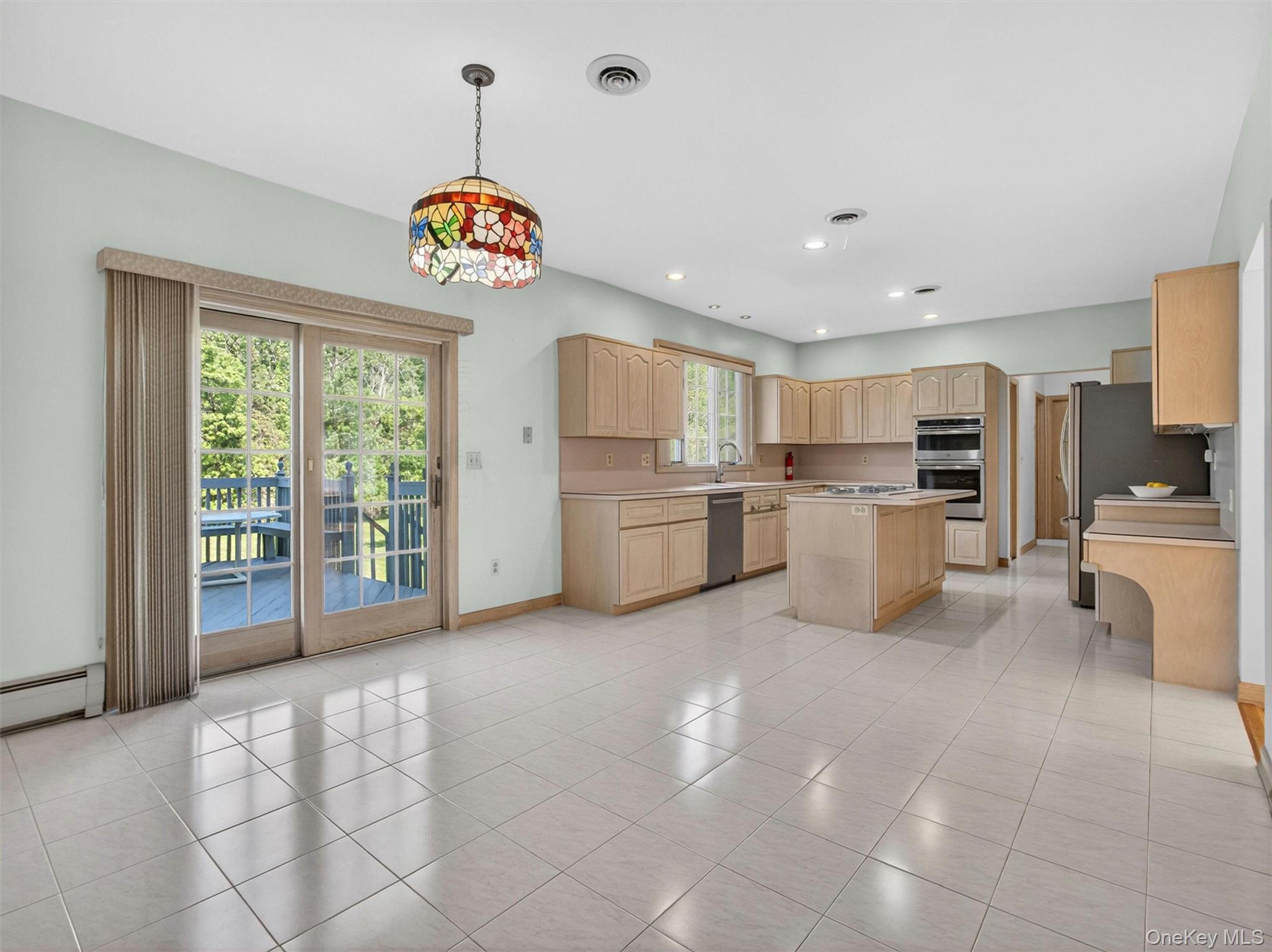 216 Strawtown Road New City, NY 10956 - Photo 6 of 31
