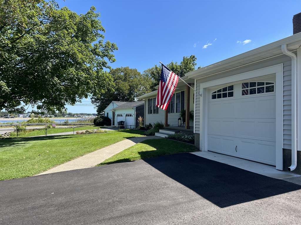 805 Pearse Road Swansea, MA 02777 - Photo 3 of 41 Gallery Image 3