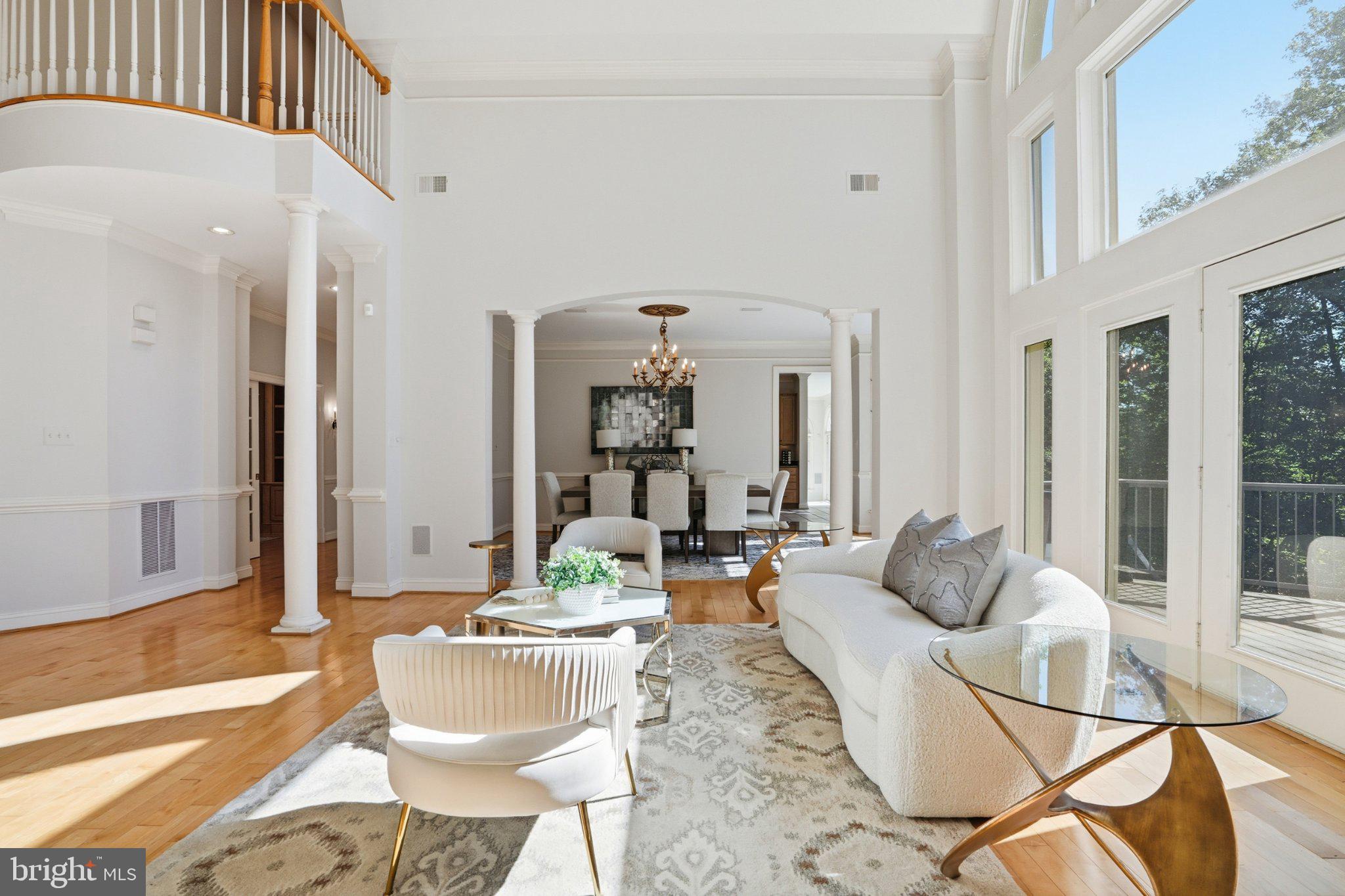 891 Chinquapin Road McLean, VA 22102 - Photo 12 of 78 Bright and airy open living space.