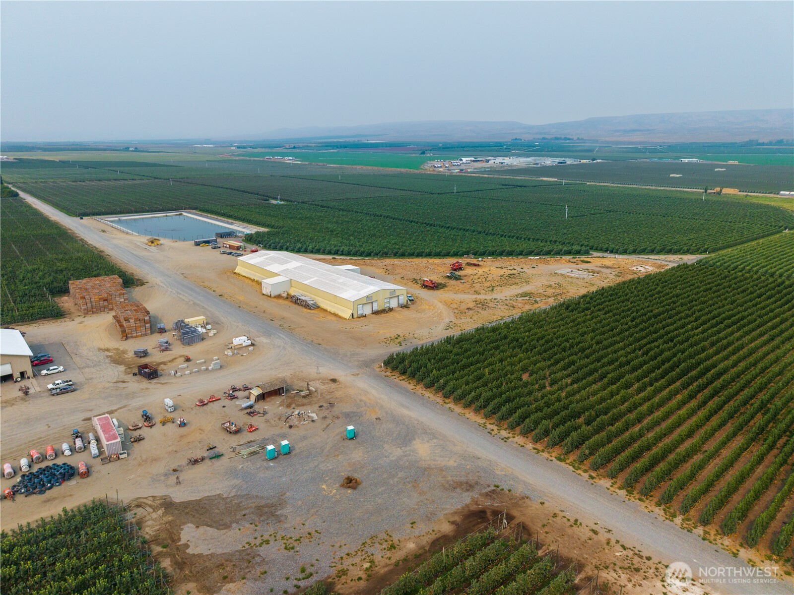 0 25th Road Southwest Mattawa, WA 99349 - Photo 9 of 10 a view of a lake with a big yard