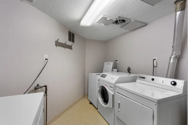 $2,295 | 1200 Nicollet Mall, Unit 218, Minneapolis, MN 55403