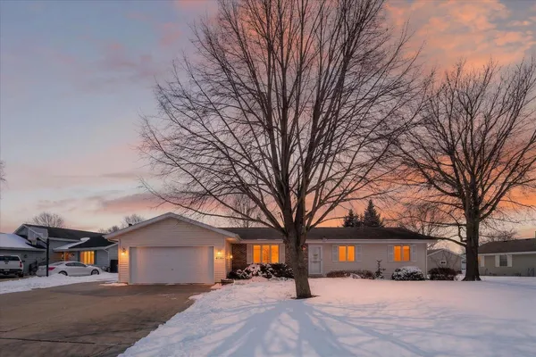 $430,000 | 4016 New Haven Drive, Janesville, WI 53546