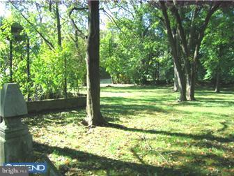 47 County Avenue Maple Shade, NJ 08052 - Photo 2 of 11 Exterior Back