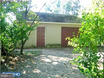 47 County Avenue Maple Shade, NJ 08052 - Photo 5 of 11 Garage