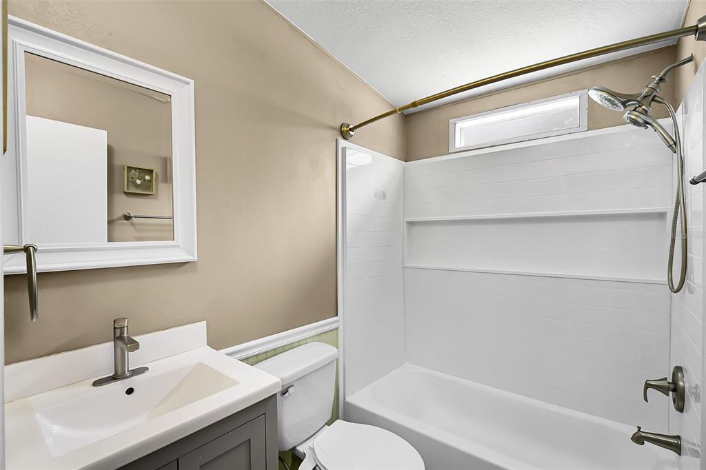 14228 Mistletoe Way Astatula, FL 34705 - Photo 18 of 41
