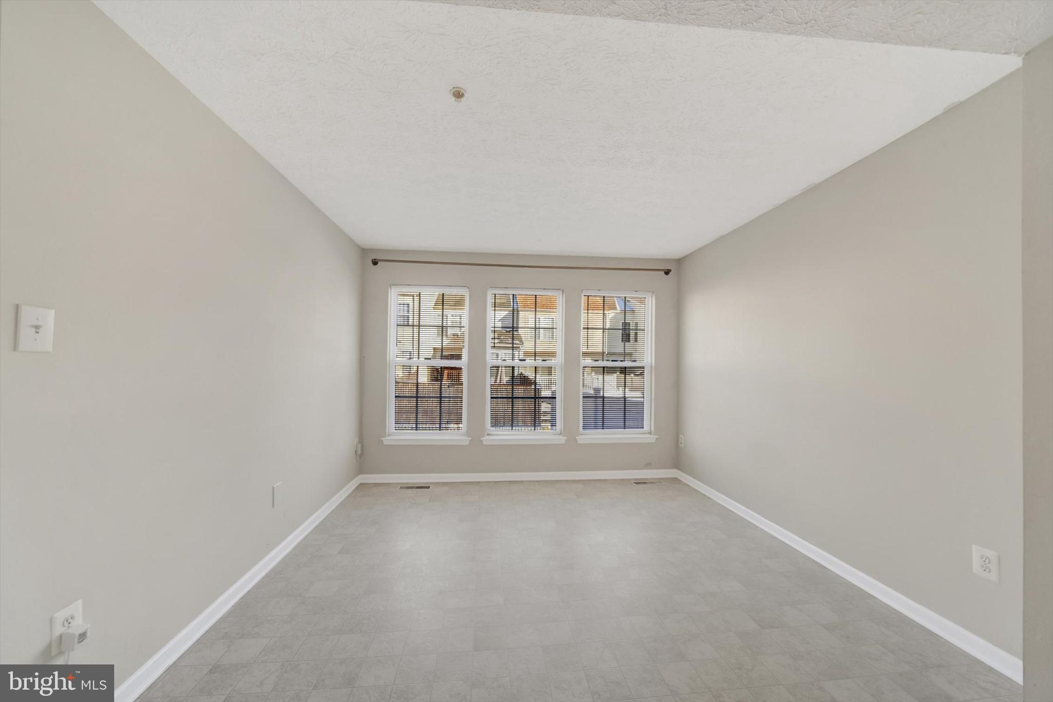 5032 Finsbury Road Rosedale, MD 21237 - Photo 11 of 36