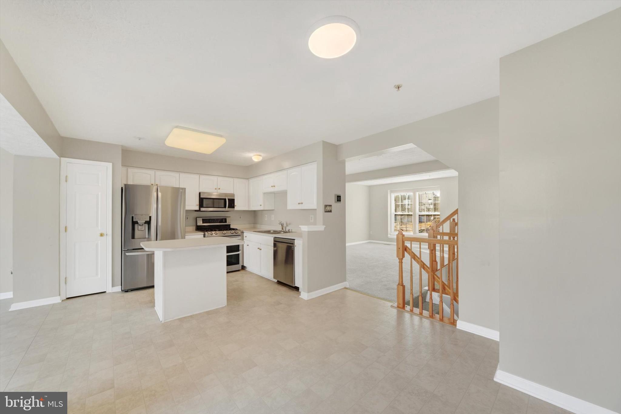 5032 Finsbury Road Rosedale, MD 21237 - Photo 6 of 36