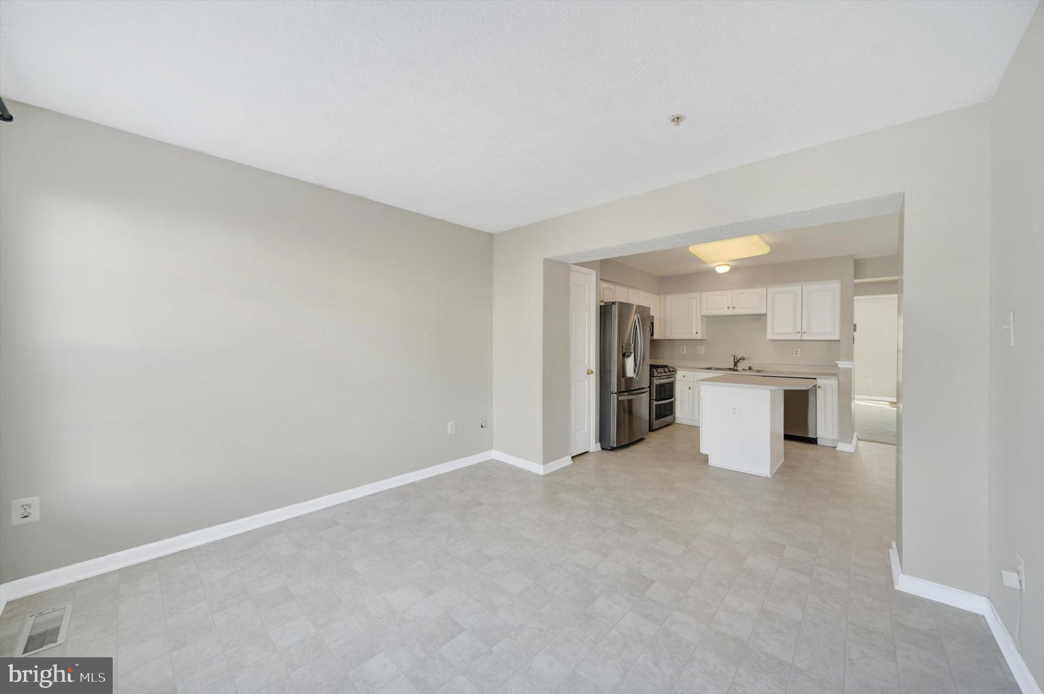 5032 Finsbury Road Rosedale, MD 21237 - Photo 10 of 36