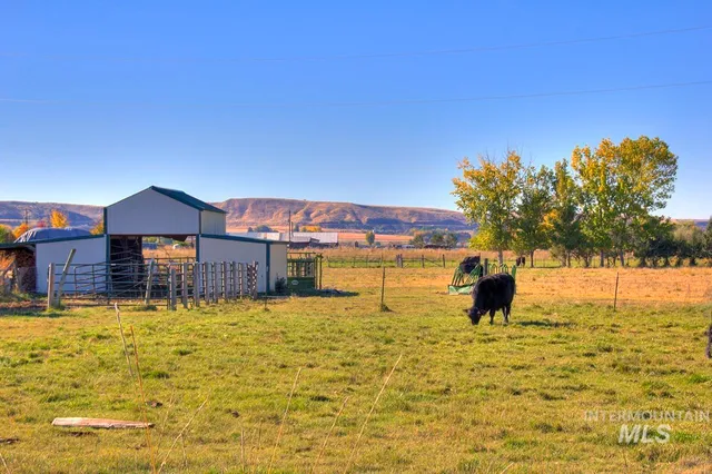 $810,900 | 2625 Berglund Road, Emmett, ID 83617