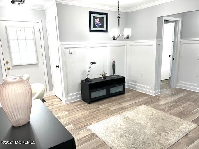 8 Augusta Road, Unit 73 Whiting, NJ 08759 - Photo 5 of 22 a living room with furniture