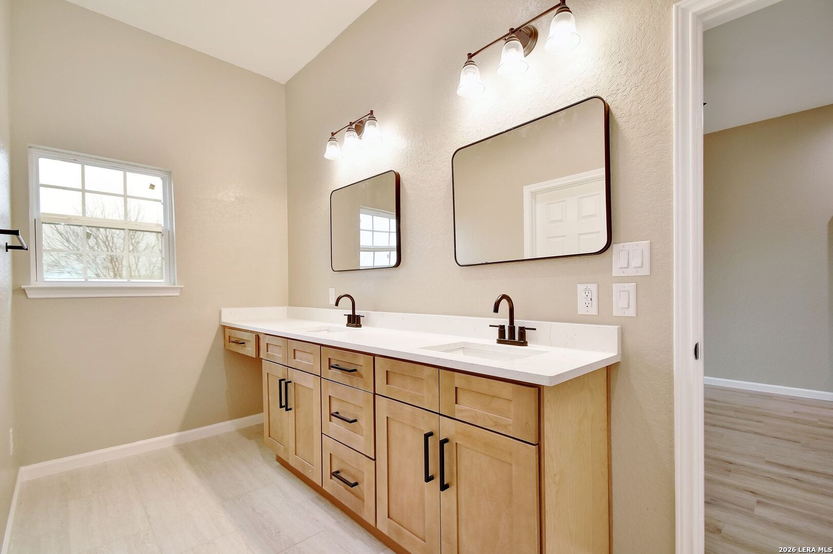 355 County Road 2646 Moore, TX 78057 - Photo 18 of 27