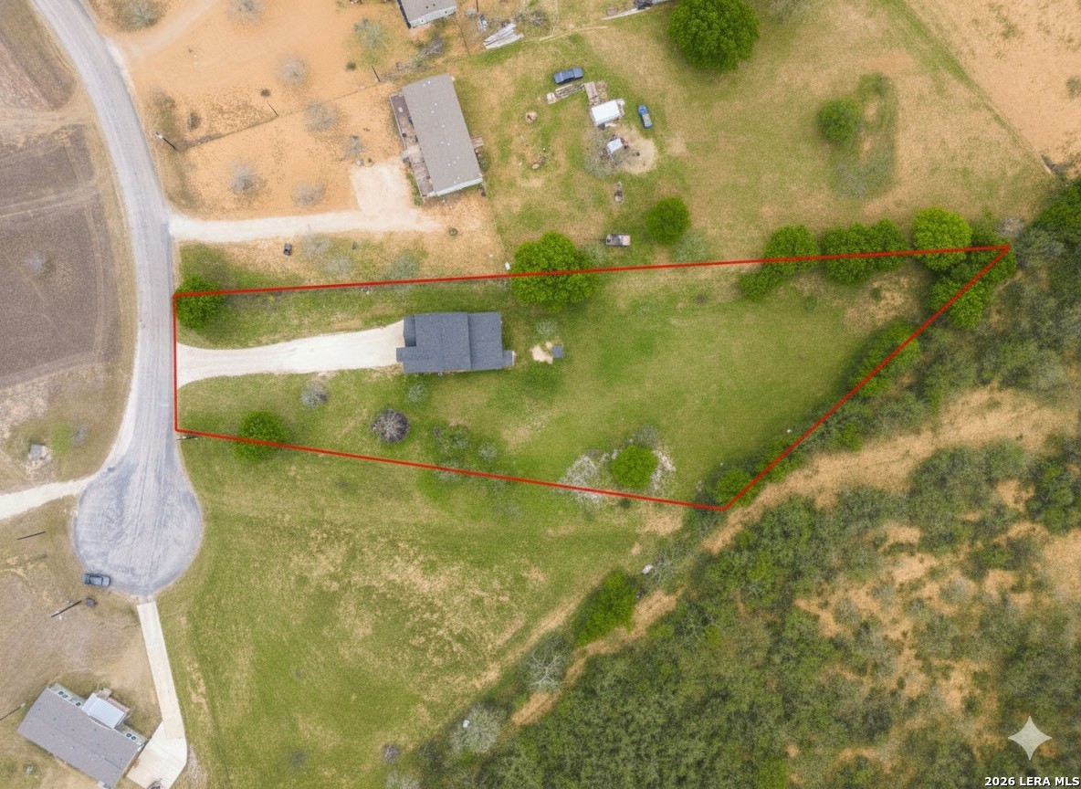 355 County Road 2646 Moore, TX 78057 - Photo 3 of 27