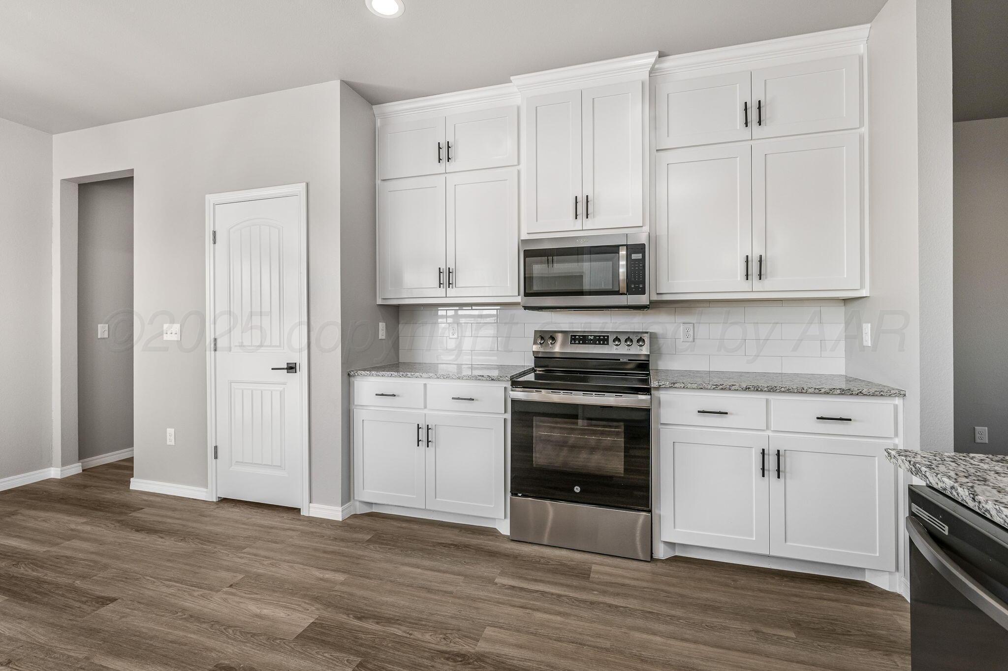 4207 Beacon Road Amarillo, TX 79118 - Photo 7 of 20 Kitchen-2