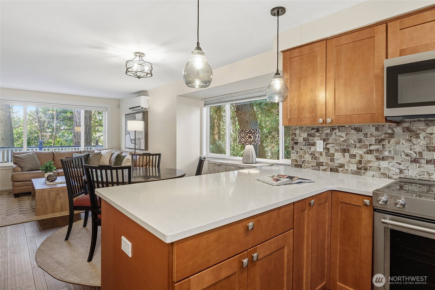 9165 45th Avenue Southwest, Unit 6 Seattle, WA 98136 - Photo 17 of 40