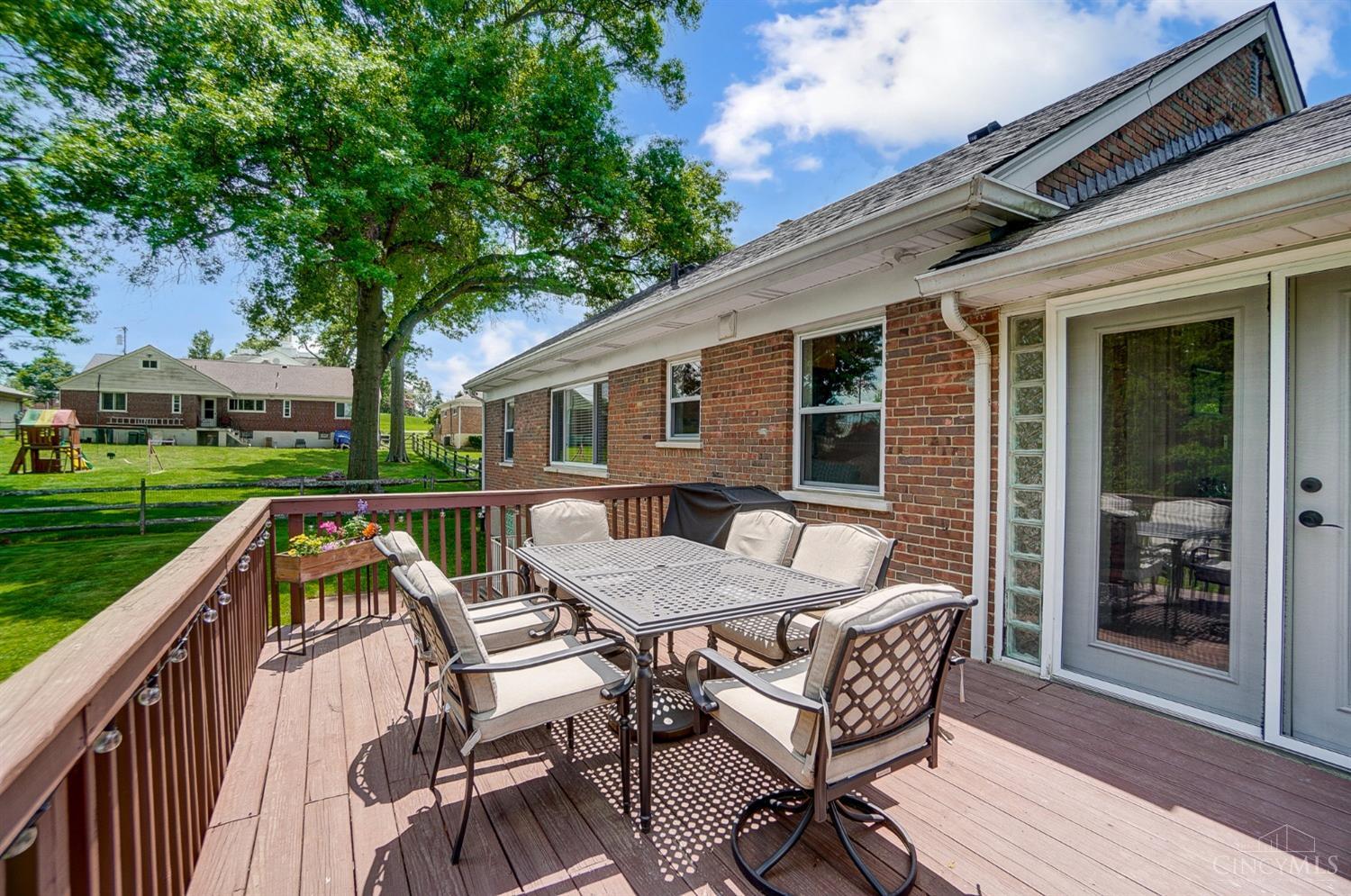 1738 Linneman Road Cincinnati, OH 45238 - Photo 46 of 48