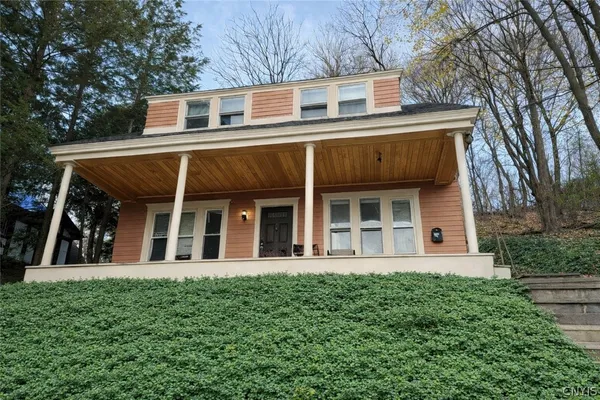 $2,800 | 831 Lancaster Avenue, Syracuse, NY 13210