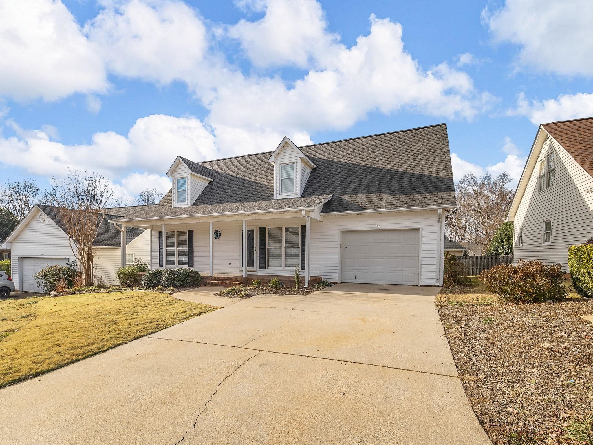 214 Ashton Drive Moore, SC 29369 - Photo 3 of 37