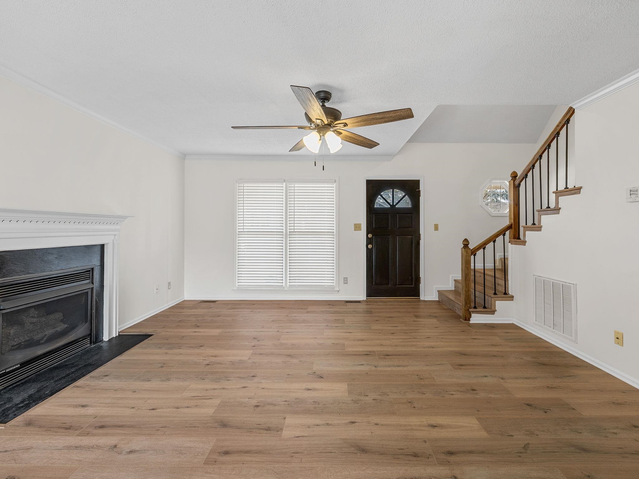 214 Ashton Drive Moore, SC 29369 - Photo 5 of 37