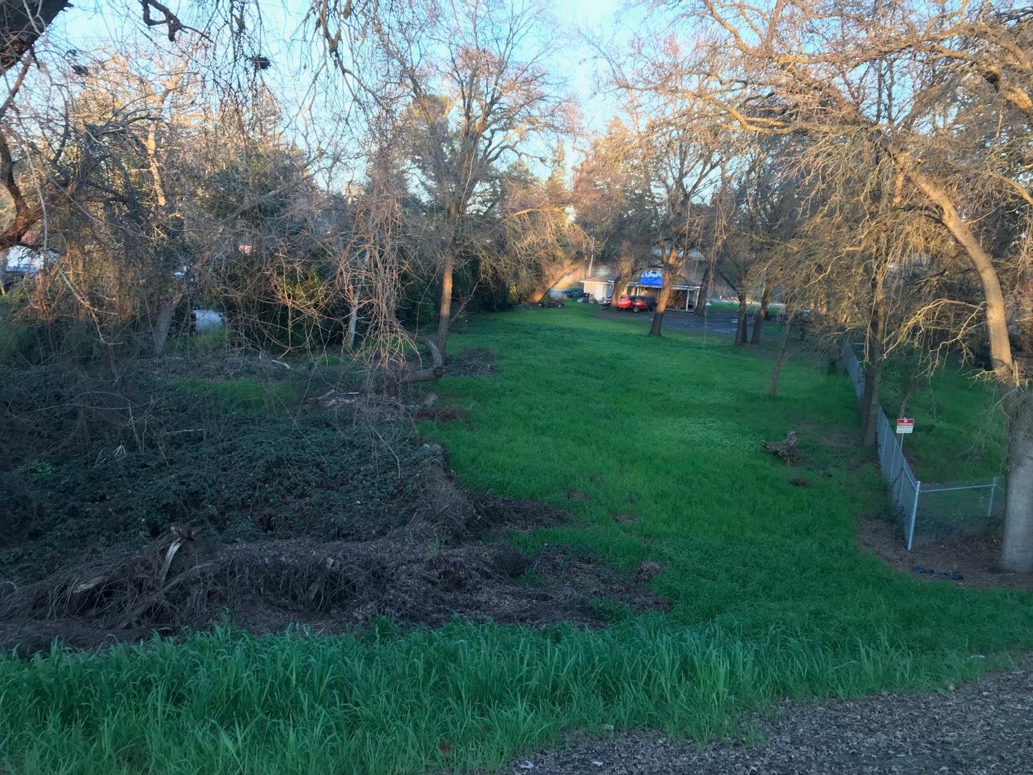 5720 Riverside Boulevard Sacramento, CA 95822 - Photo 49 of 54 a view of a outdoor space