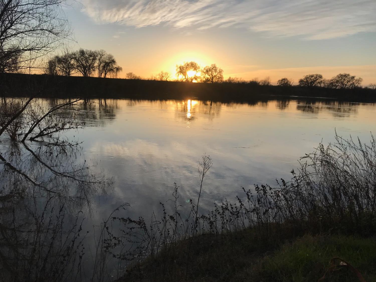 5720 Riverside Boulevard Sacramento, CA 95822 - Photo 50 of 54 a view of lake