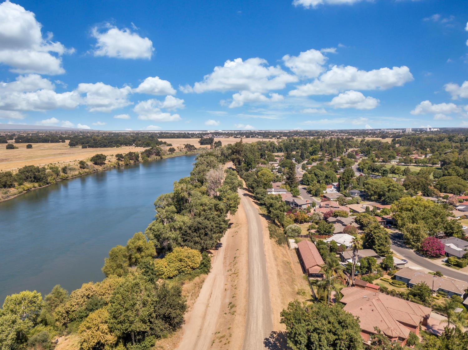 5720 Riverside Boulevard Sacramento, CA 95822 - Photo 8 of 54 a view of a lake
