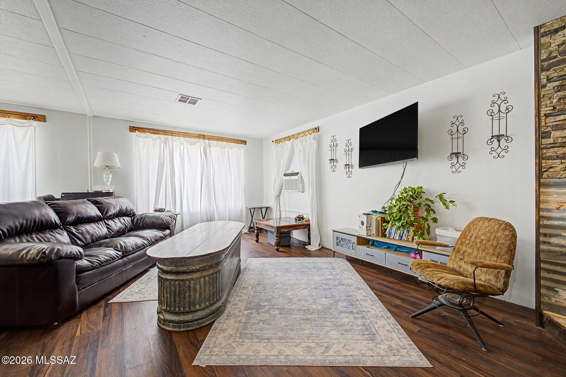 14721 East Colossal Cave Road Vail, AZ 85641 - Photo 34 of 50 Living room - great room.