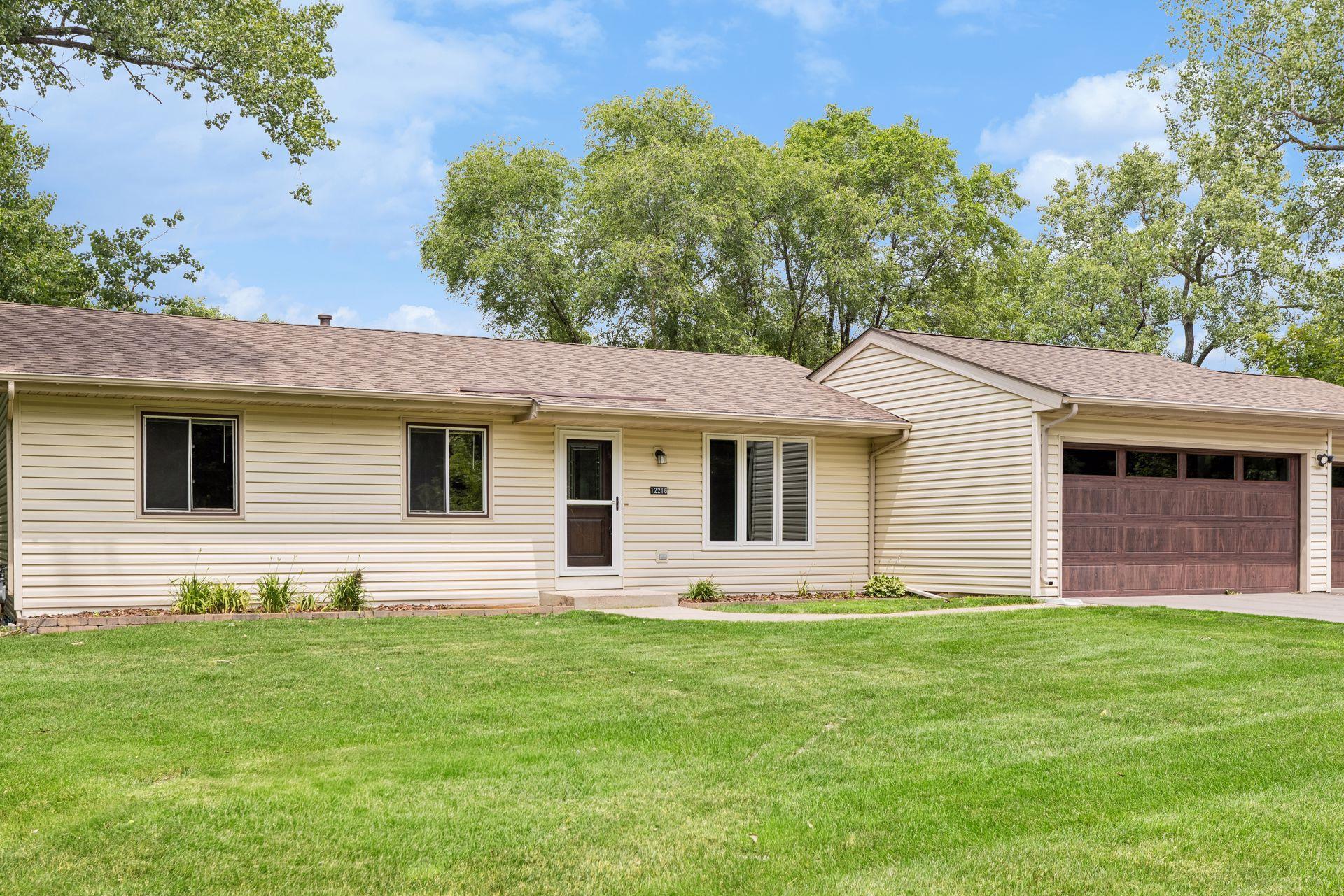 12216 Pioneer Road Minnetonka, MN 55343 - Photo 12 of 35