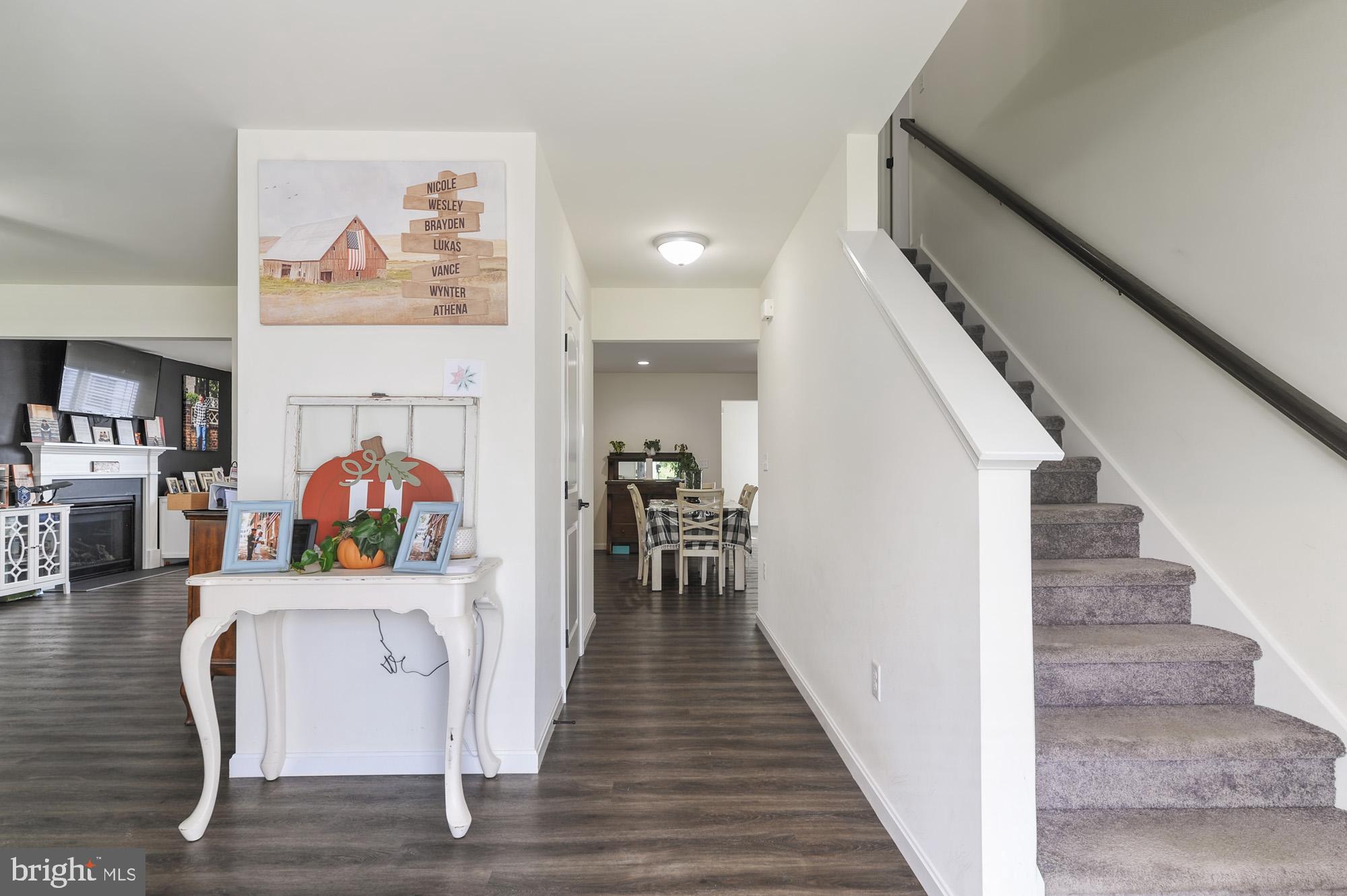 150 Cilento Drive Magnolia, DE 19962 - Photo 3 of 26 Foyer
