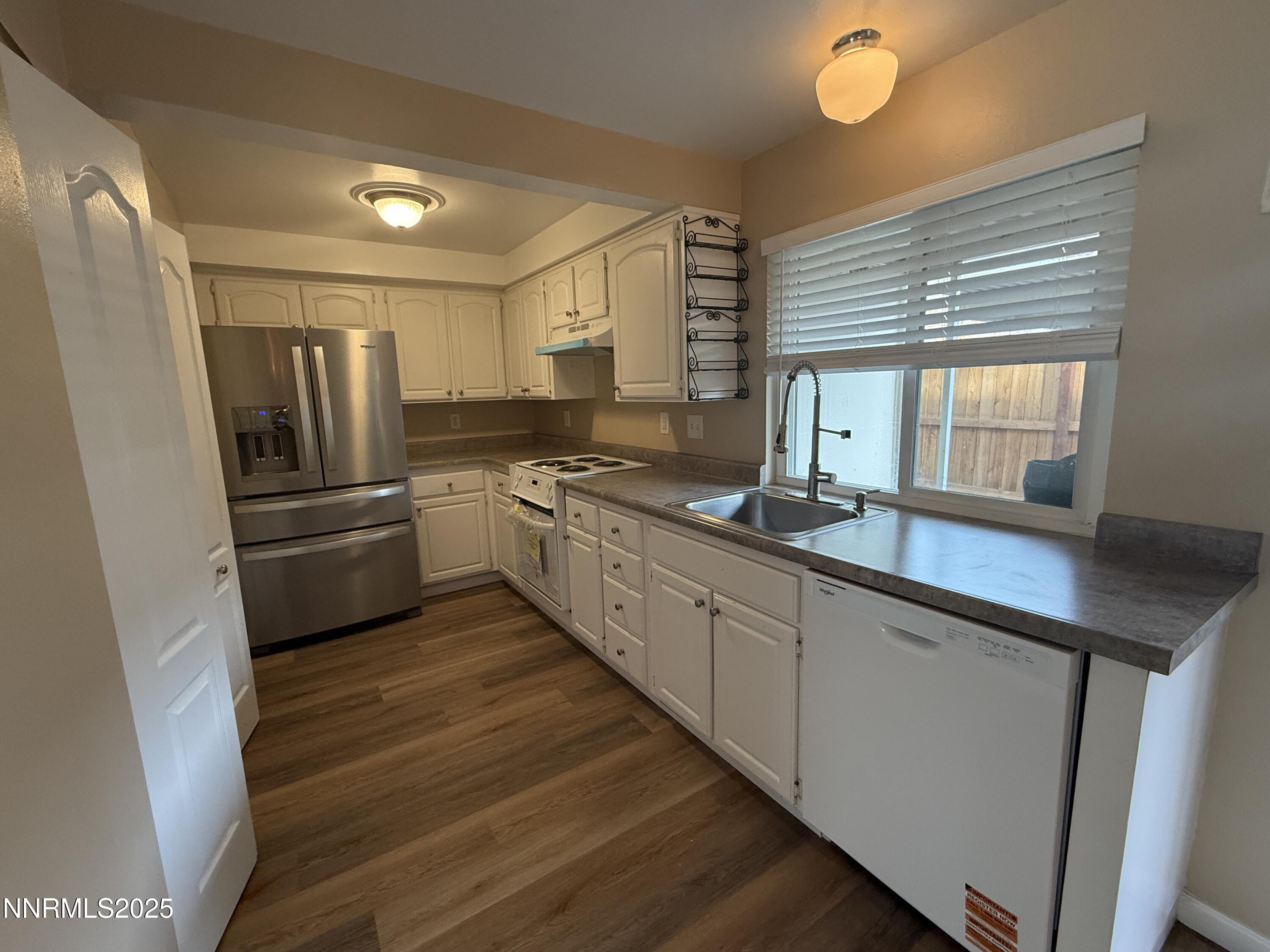 835 Ridgewood Drive, Unit 3 Sparks, NV 89434 - Photo 6 of 34 92EEC66C-B75D-4C6B-9A5A-A43DBA4F2FE9