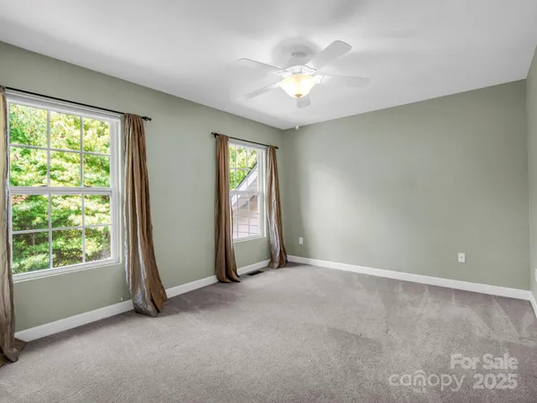 $400,000 | 89 Victoria Park Drive, Hendersonville, NC 28792