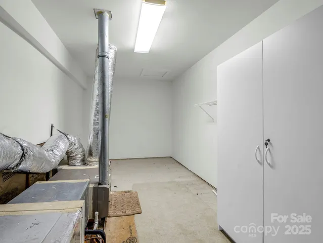 $424,500 | 89 Victoria Park Drive, Hendersonville, NC 28792