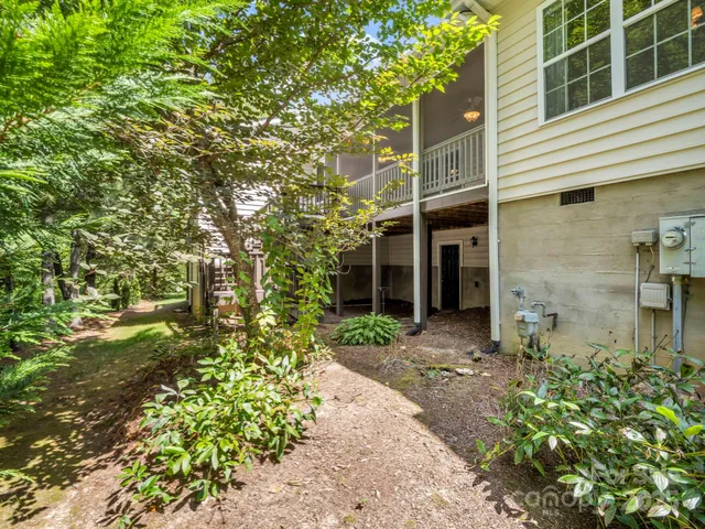 $424,500 | 89 Victoria Park Drive, Hendersonville, NC 28792