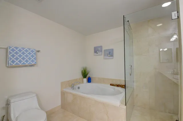 $4,500 | 350 North Federal Highway, Unit 103, Boynton Beach, FL 33435