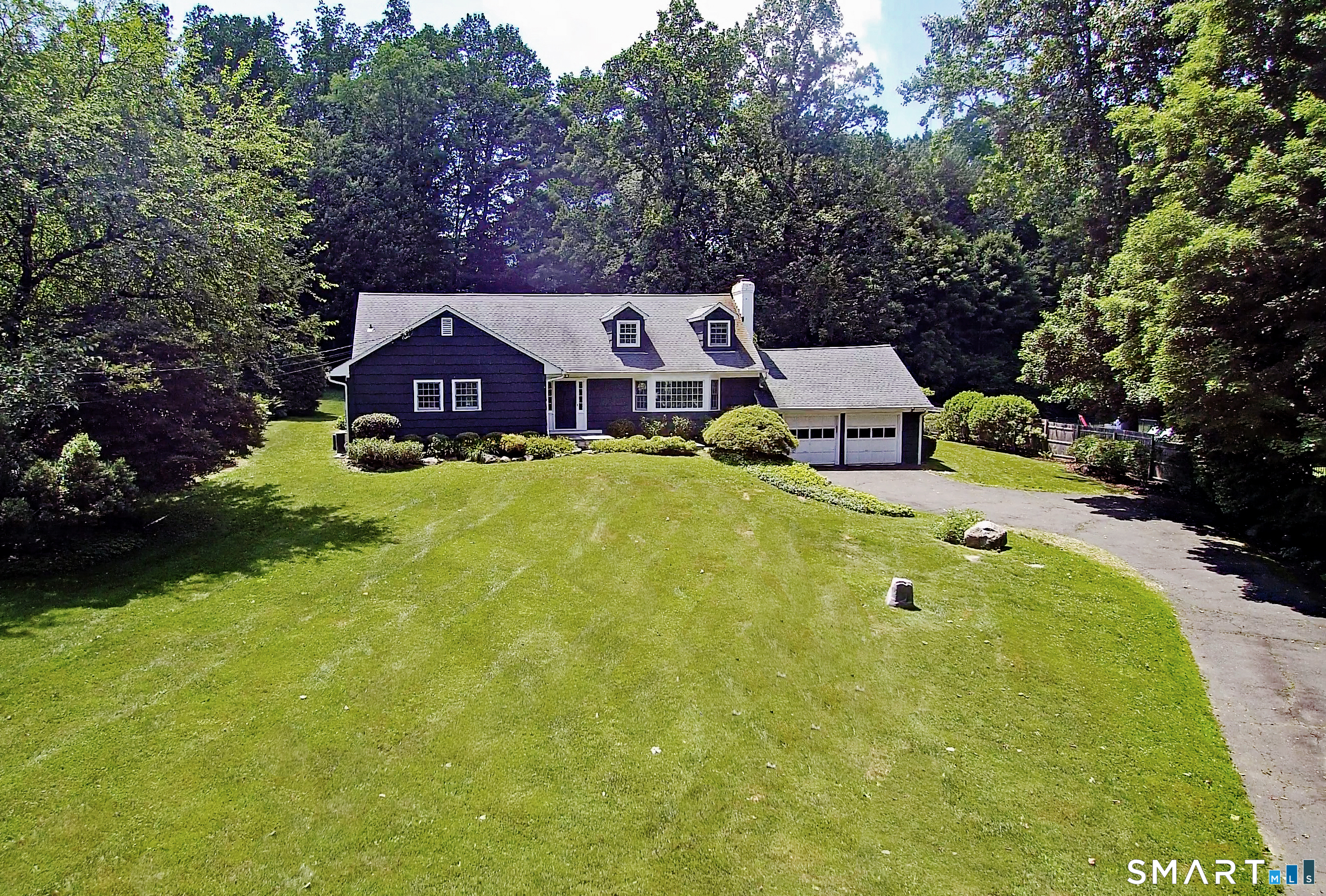 41 Nutmeg Ridge Ridgefield, CT 06877 - Photo 2 of 40