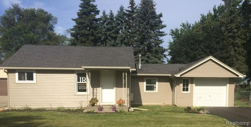47435 Greenview Road Utica, MI 48317 - Photo 1 of 11 ADORABLE CURB APPEAL