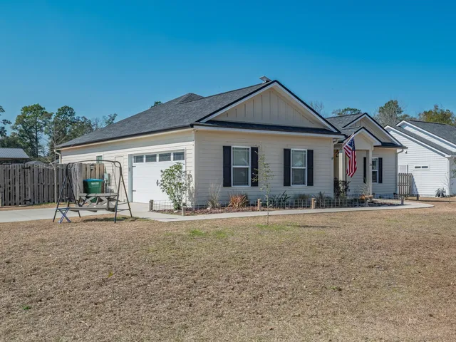 $355,000 | 24 Saralan Court, Crawfordville, FL 32327