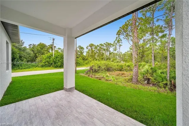 $2,300 | 1006 West 10th Street, Lehigh Acres, FL 33972