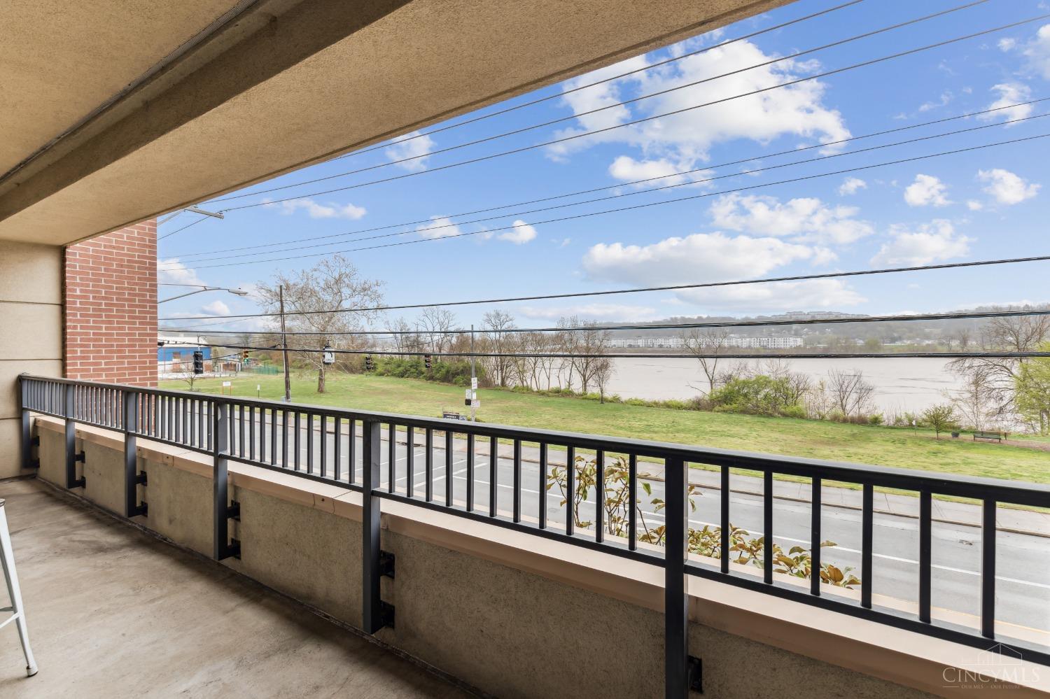 2260 Riverside Drive, Unit 205 Cincinnati, OH 45202 - Photo 32 of 37